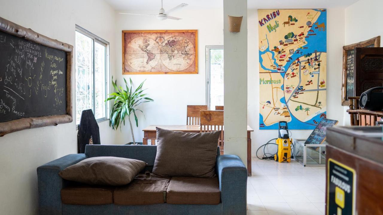 Tulia House Backpackers Hostel Mombasa Ngoại thất bức ảnh