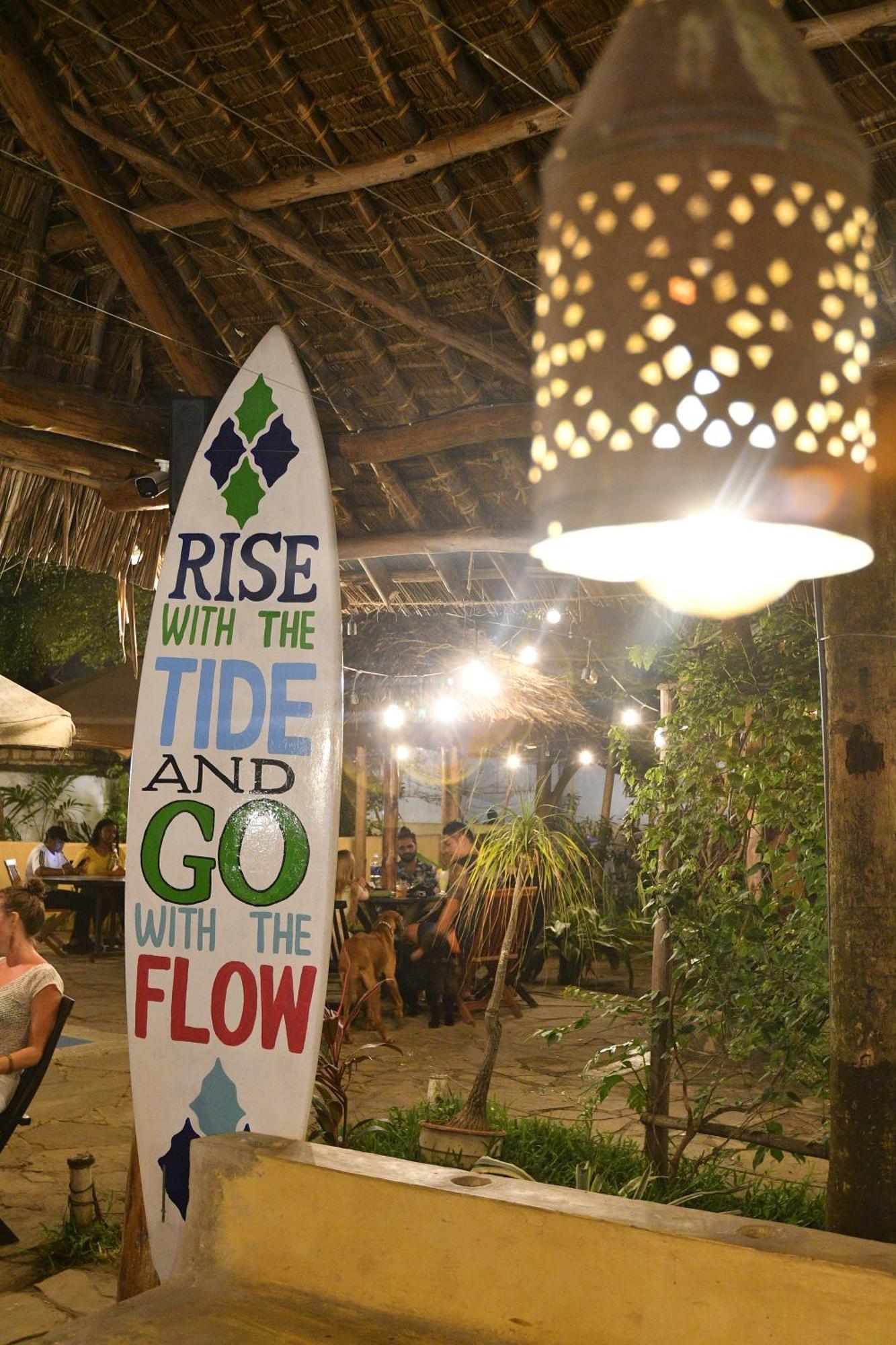 Tulia House Backpackers Hostel Mombasa Ngoại thất bức ảnh