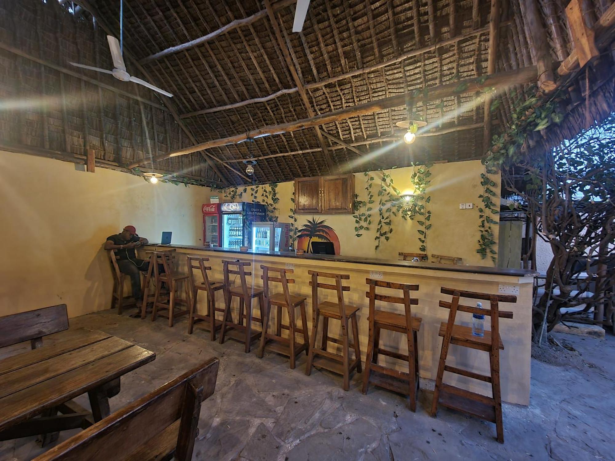 Tulia House Backpackers Hostel Mombasa Ngoại thất bức ảnh